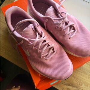 Nike Women’s Pink Mesh Athletic Sneakers